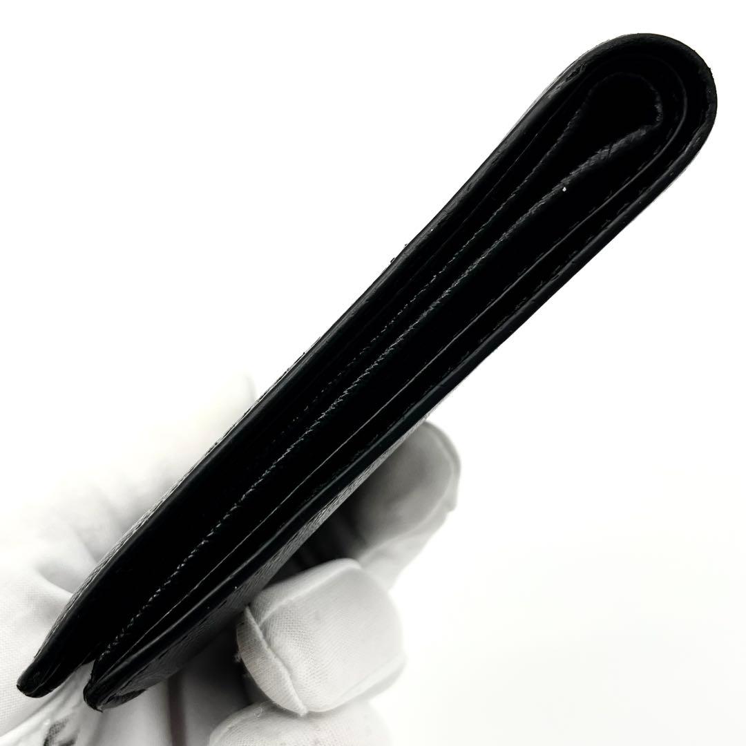 PRADA 二つ折り財布　サフィアーノレザー　ブラック