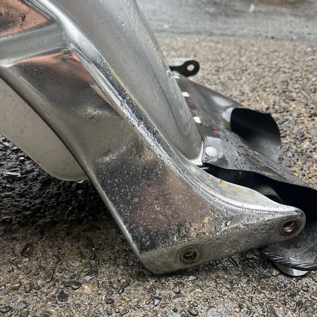 ドラッグスター400 4TR 取り外し　純正　リアフェンダー　シルバー　中古