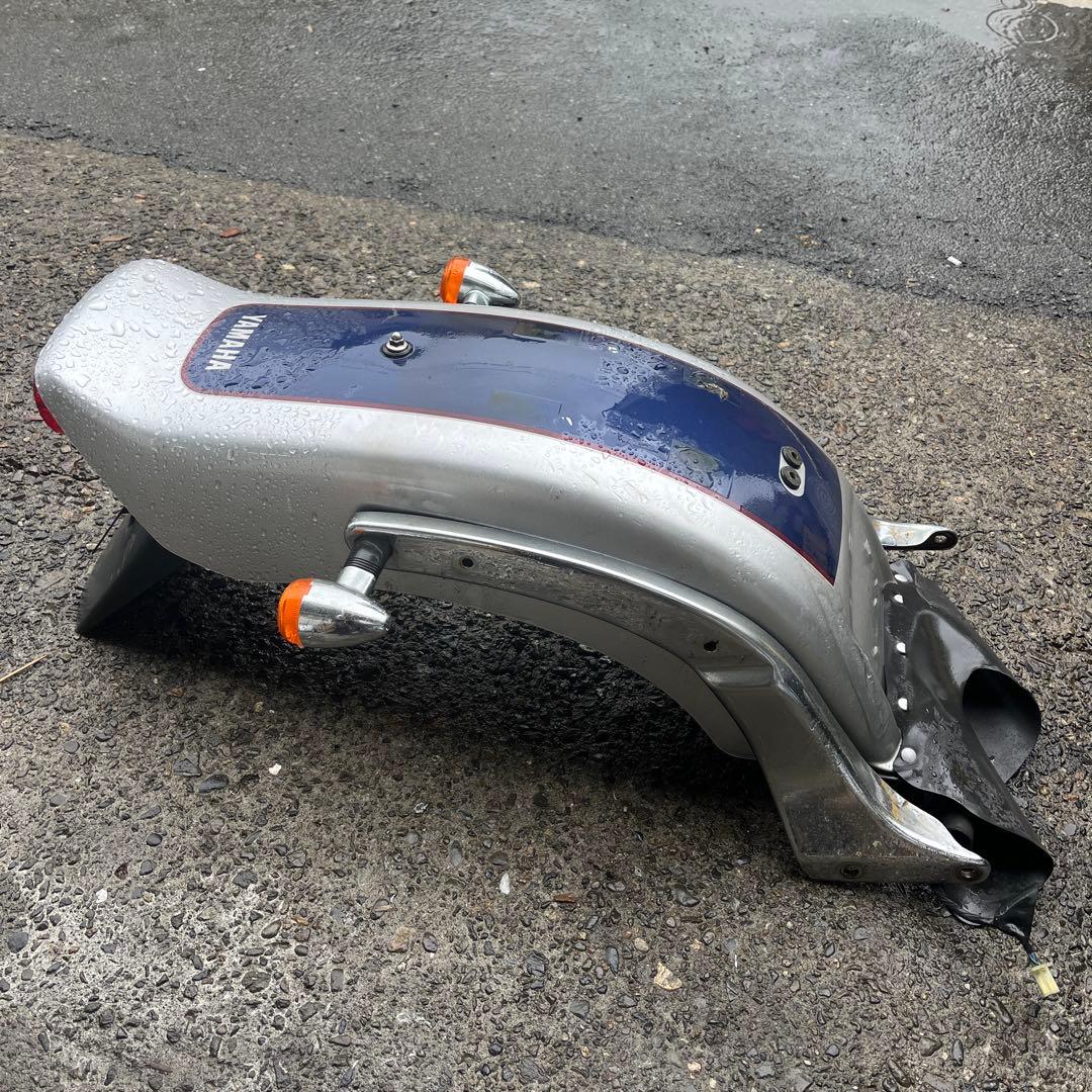 ドラッグスター400 4TR 取り外し　純正　リアフェンダー　シルバー　中古