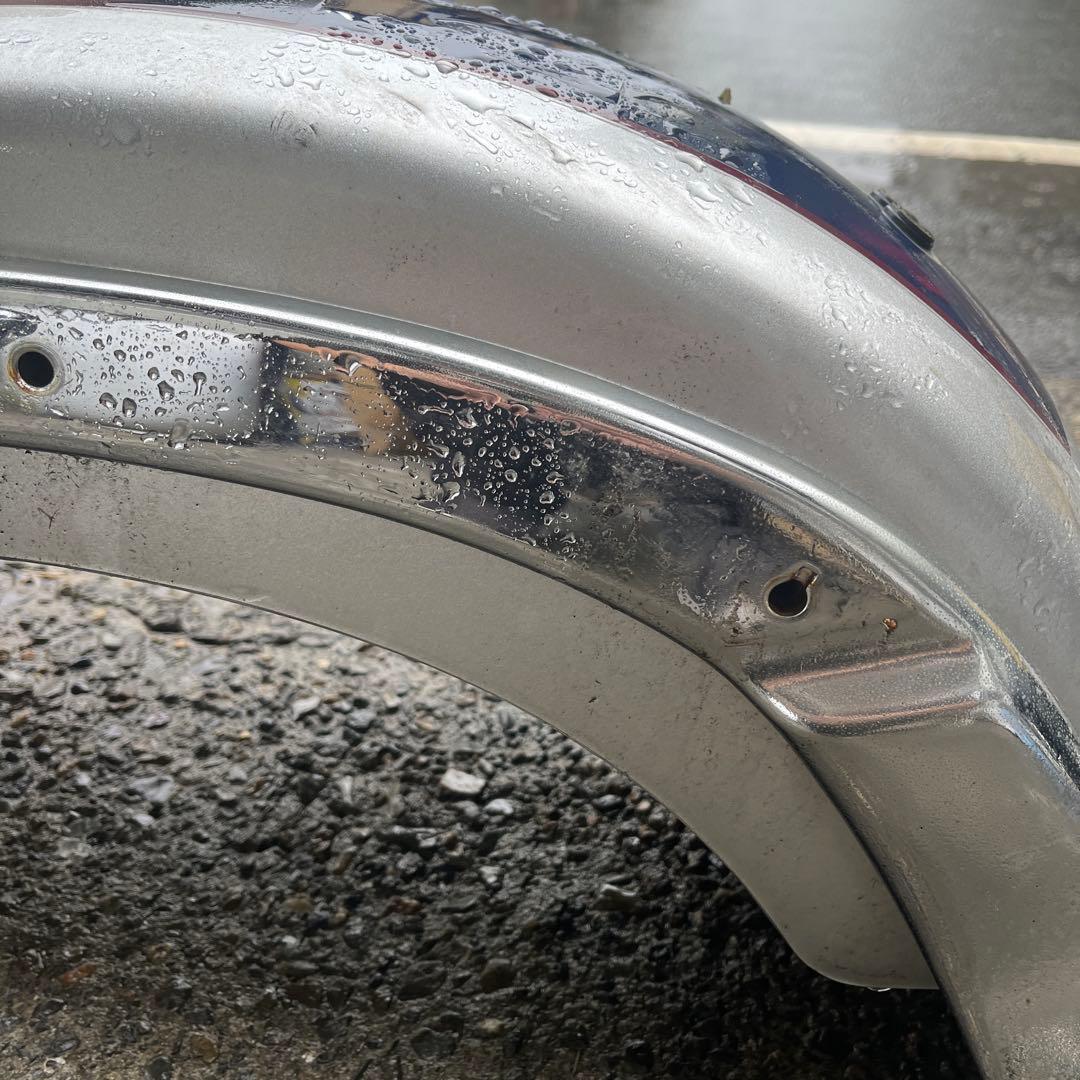 ドラッグスター400 4TR 取り外し　純正　リアフェンダー　シルバー　中古