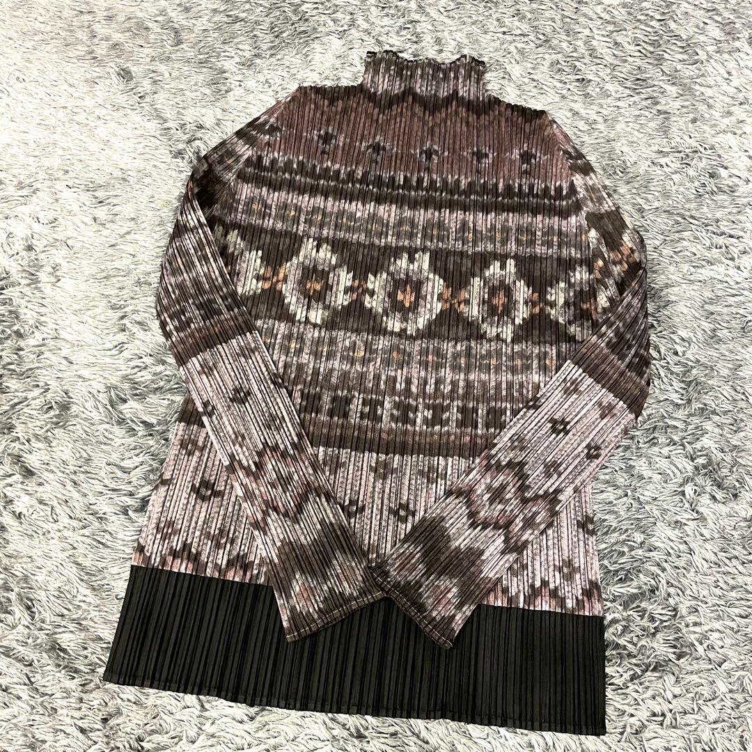 【極美品】プリーツプリーズ イッセイミヤケ カットソー 総柄 ハイネック 長袖