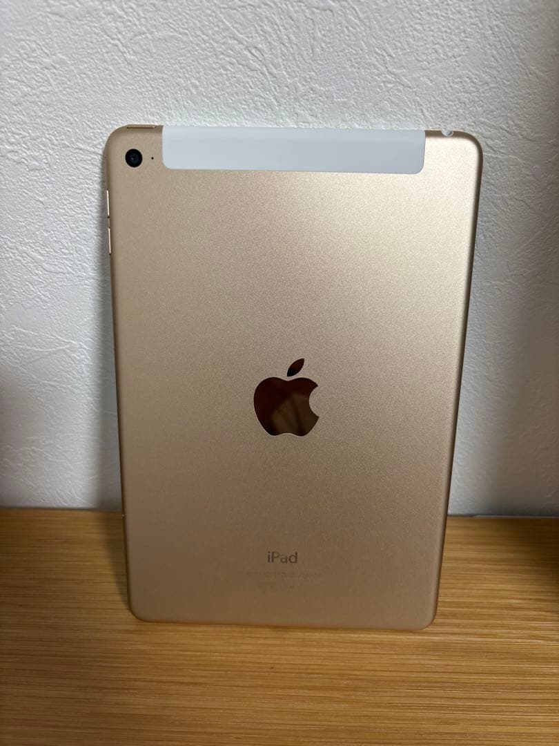 【ひっち】iPad mini 4 32GB ゴールド　カバー付き