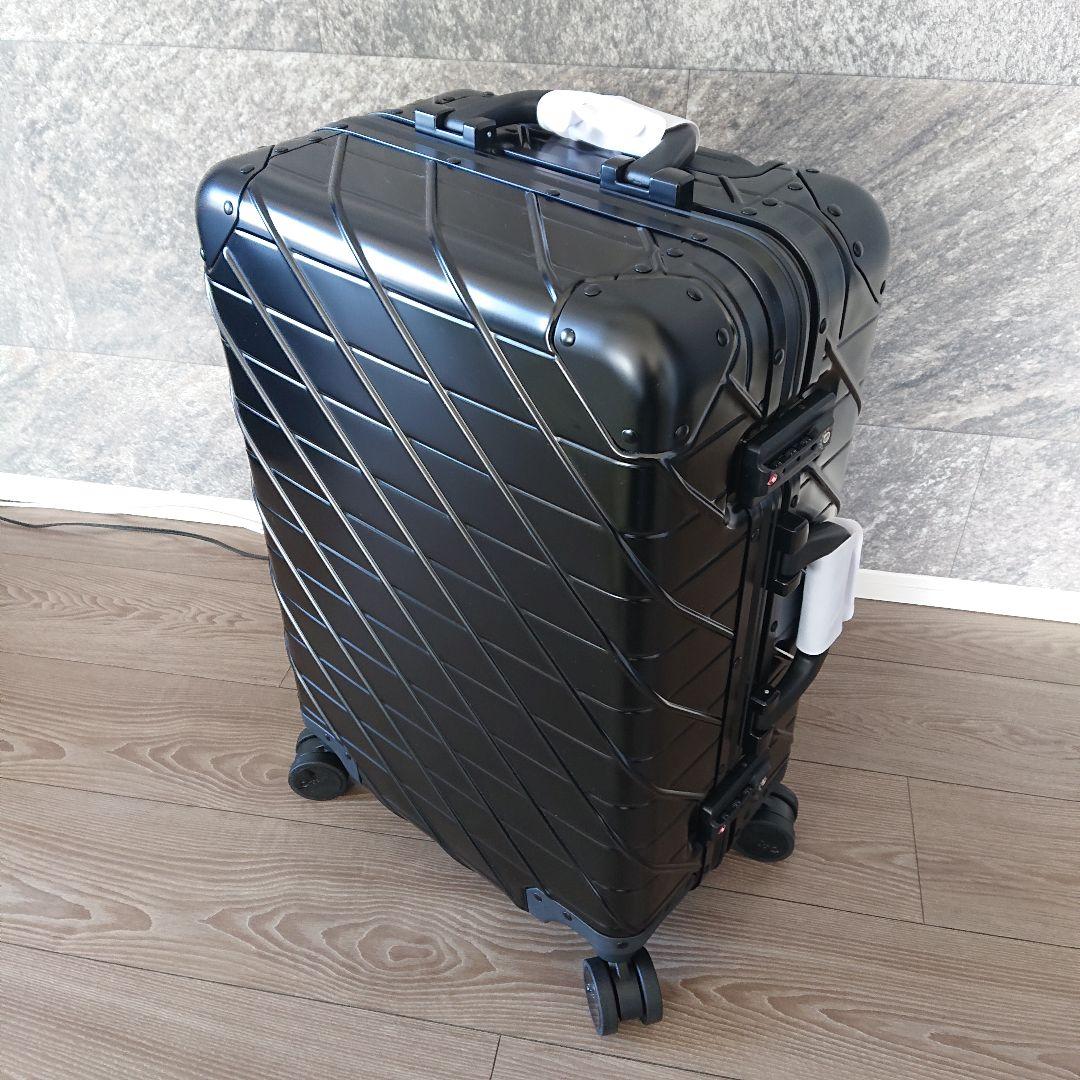 Macadamia プレミアム アルミスーツケース 【機内持ち込み】 ブラック