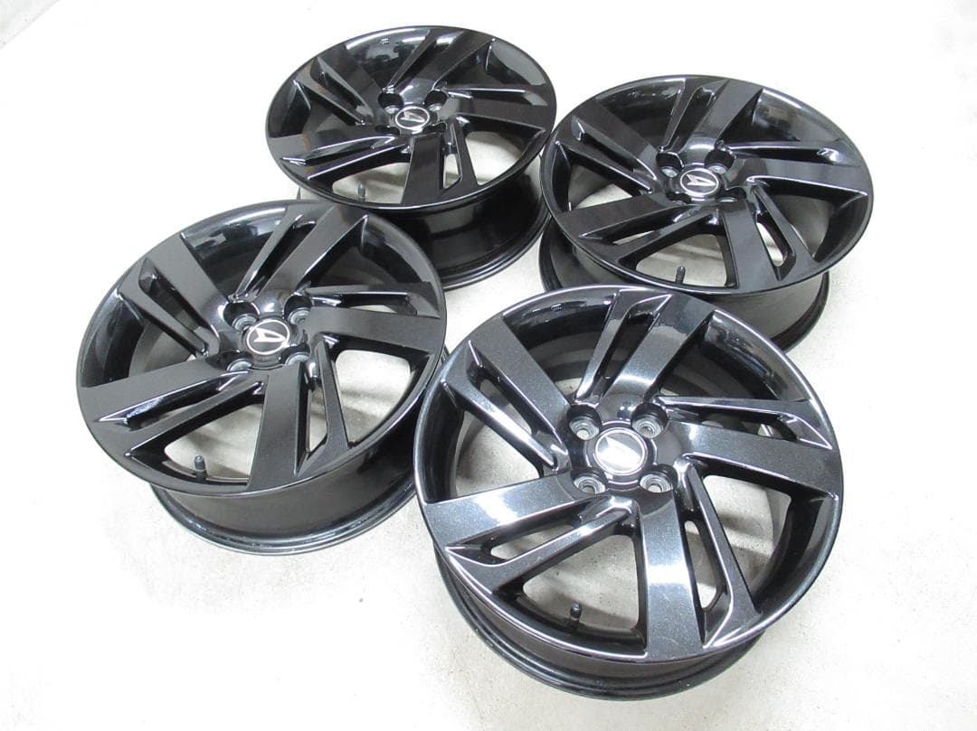 ダイハツ ロッキー アルミホイール　6J　+40　PCD 100　トヨタ　ライズ