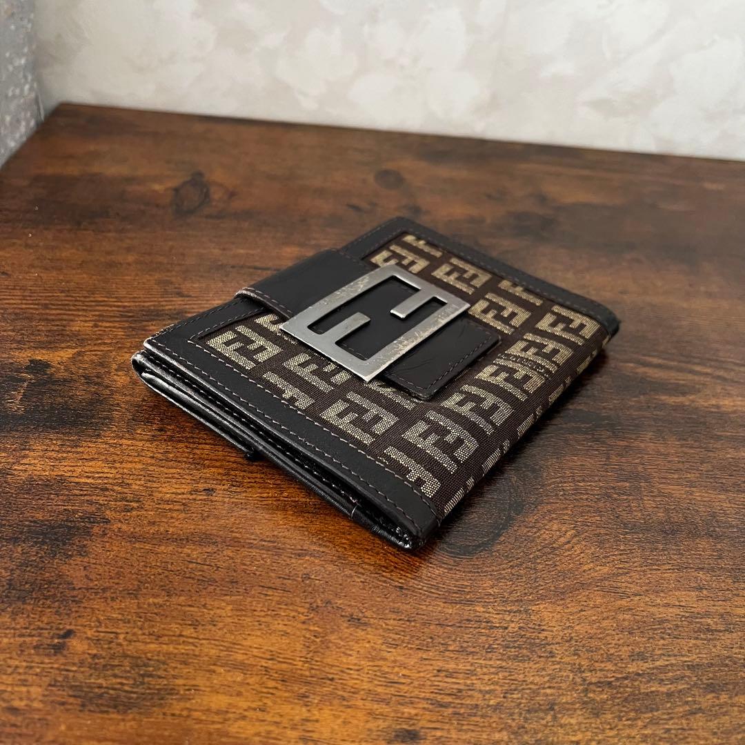 美品 FENDI フェンディ ズッカ柄×レザー 二つ折り財布 ミニ財布