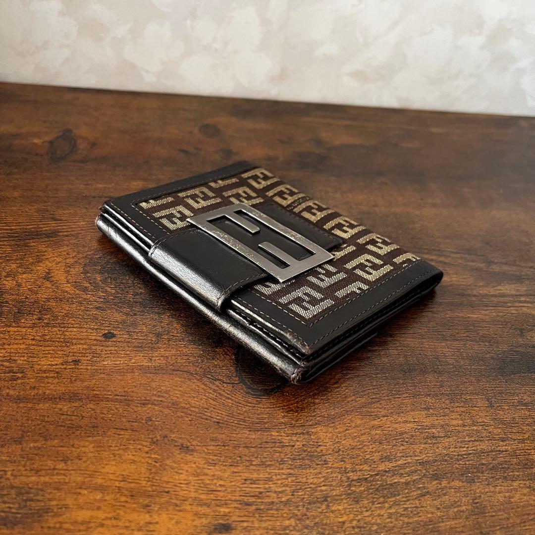 美品 FENDI フェンディ ズッカ柄×レザー 二つ折り財布 ミニ財布