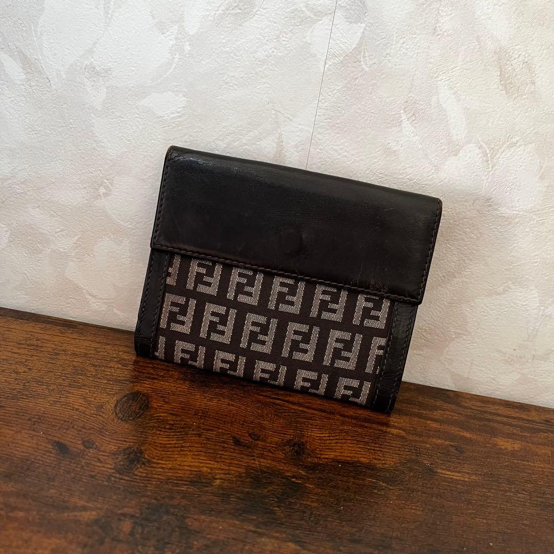 美品 FENDI フェンディ ズッカ柄×レザー 二つ折り財布 ミニ財布