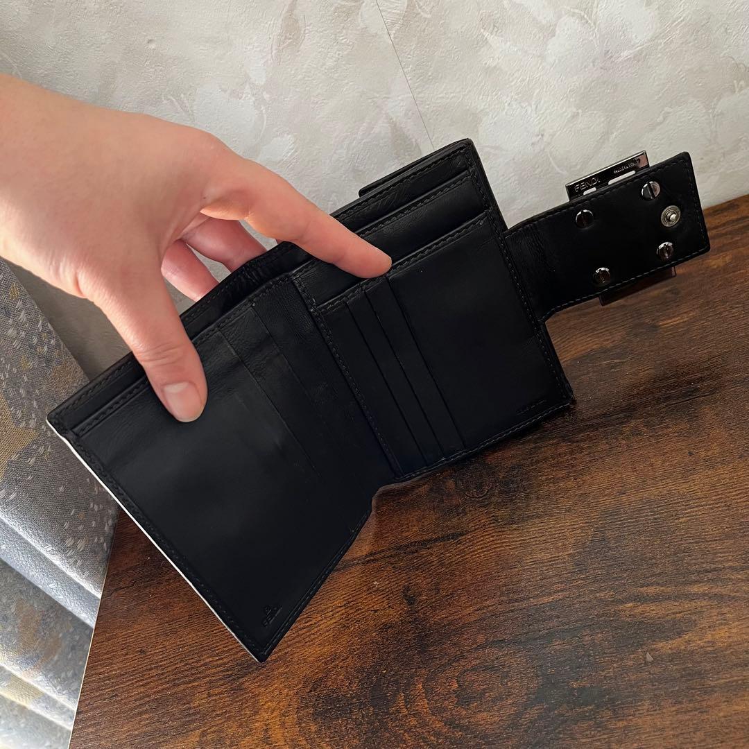 美品 FENDI フェンディ ズッカ柄×レザー 二つ折り財布 ミニ財布