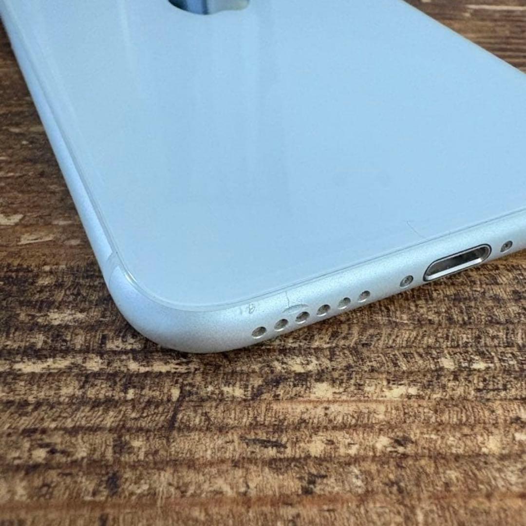 iPhone SE2 第2世代 64GB バッテリー85% ホワイト