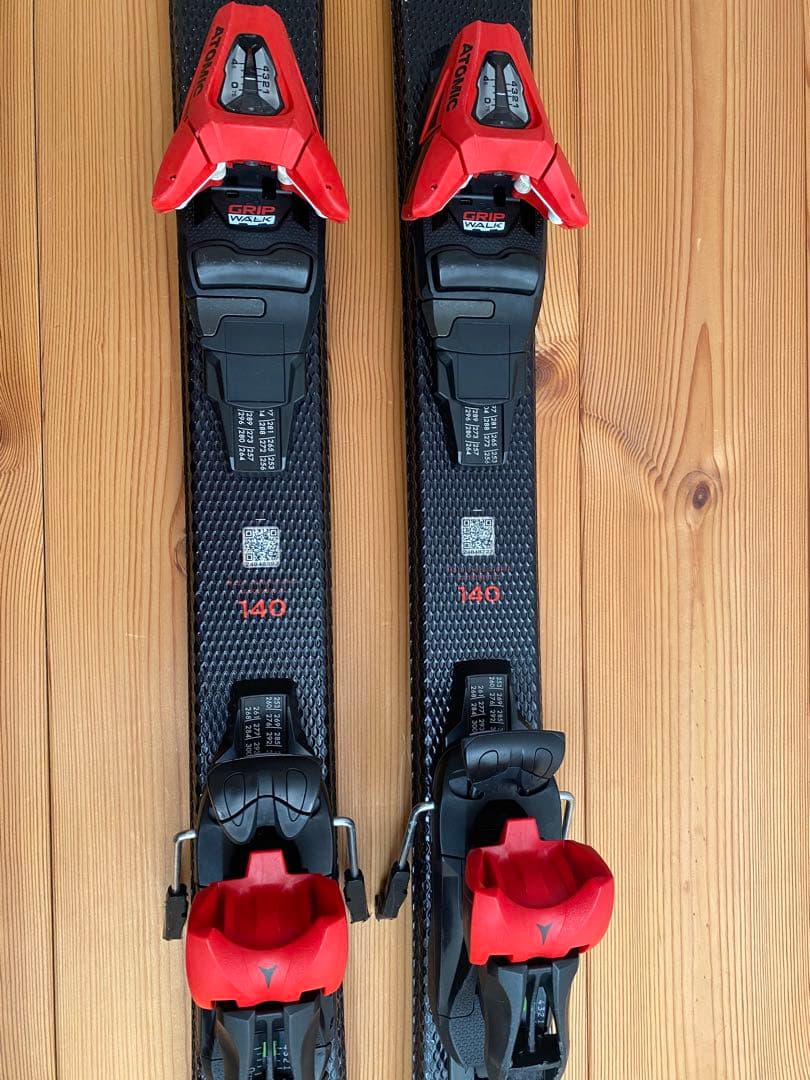 ATOMIC REDSTER JX スキー板 140cm　ジュニア