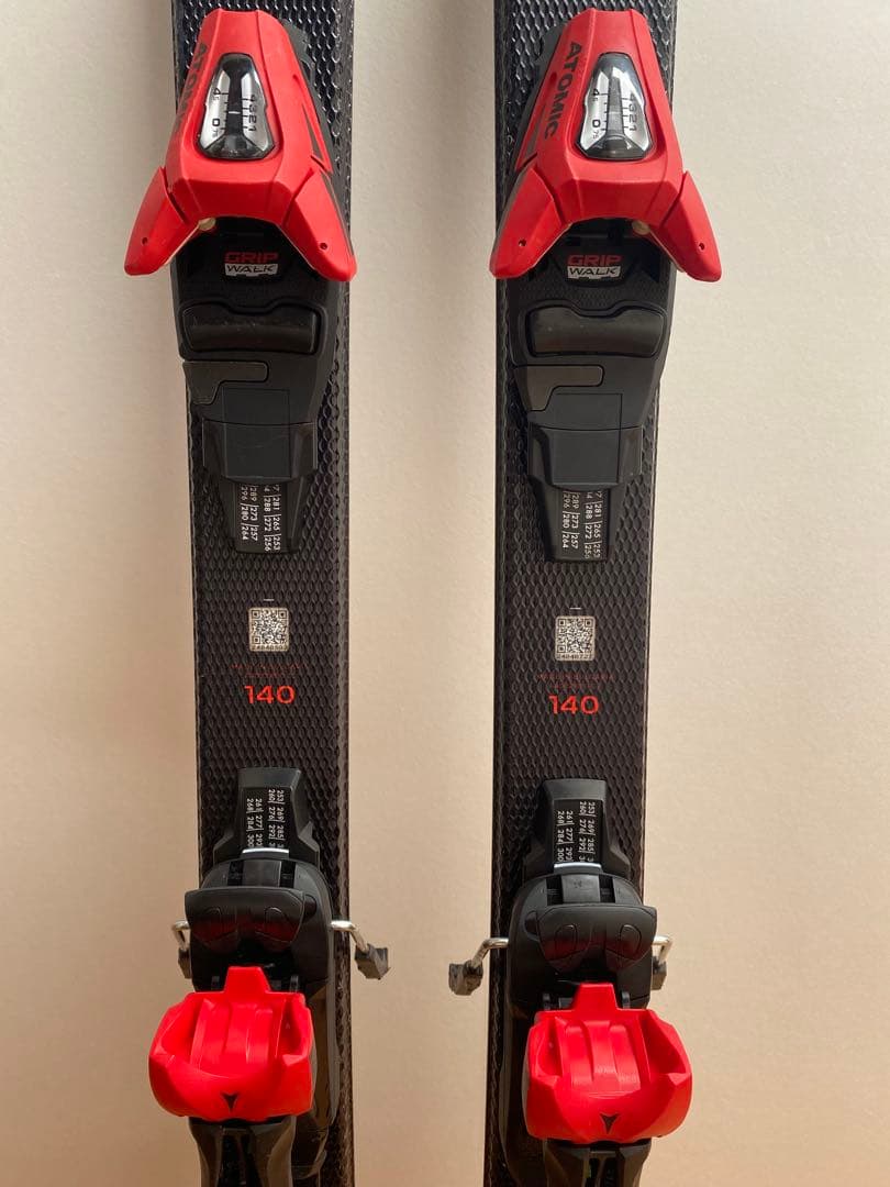 ATOMIC REDSTER JX スキー板 140cm　ジュニア