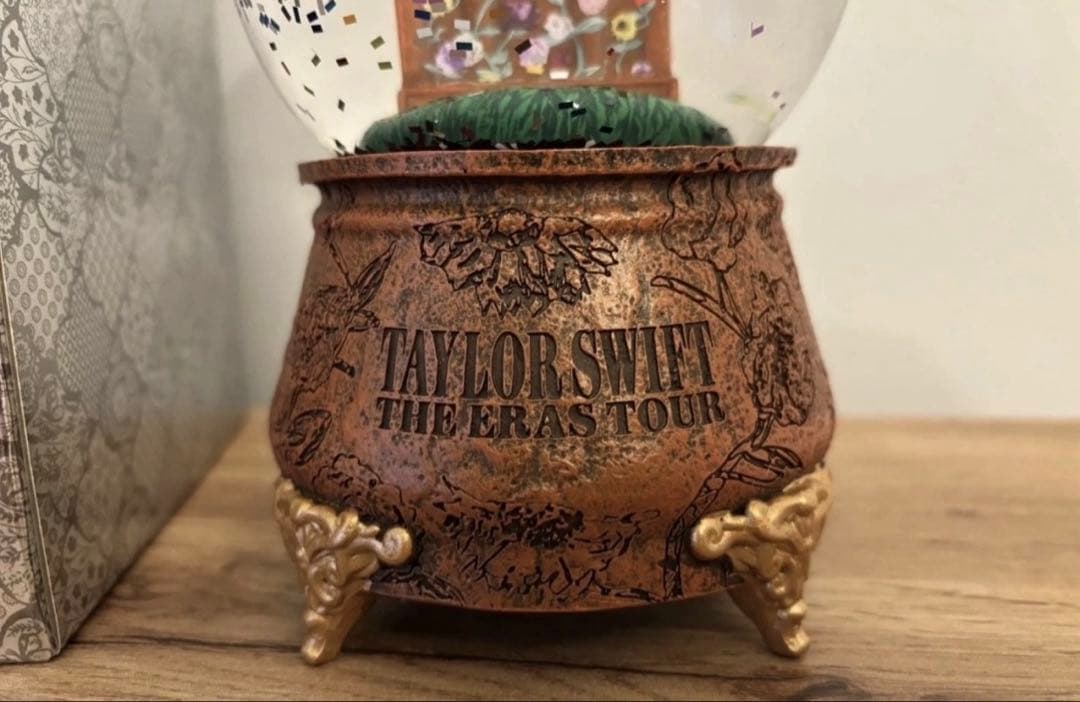 洋楽 Taylor Swift The Eras Tour  Globe
