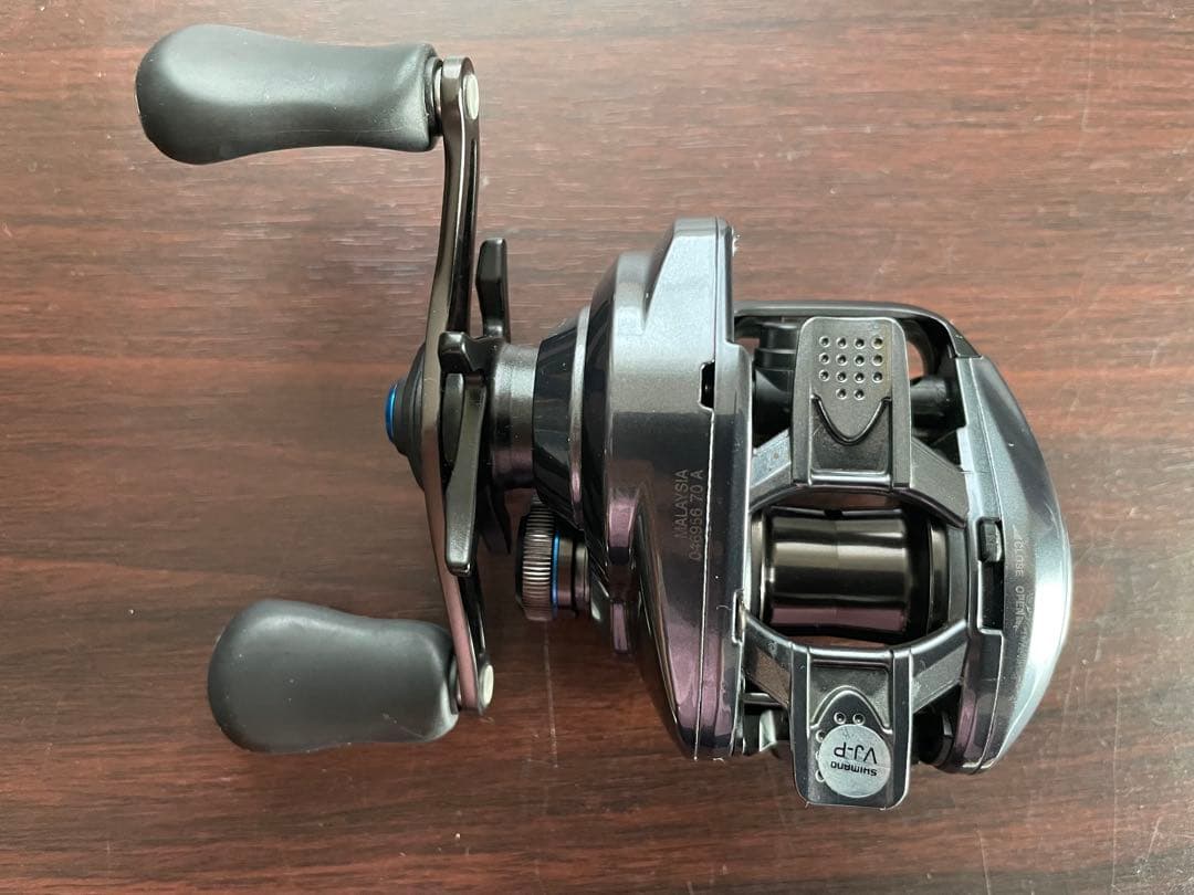 シマノ　２４　ＳＬＸ７０　中古品