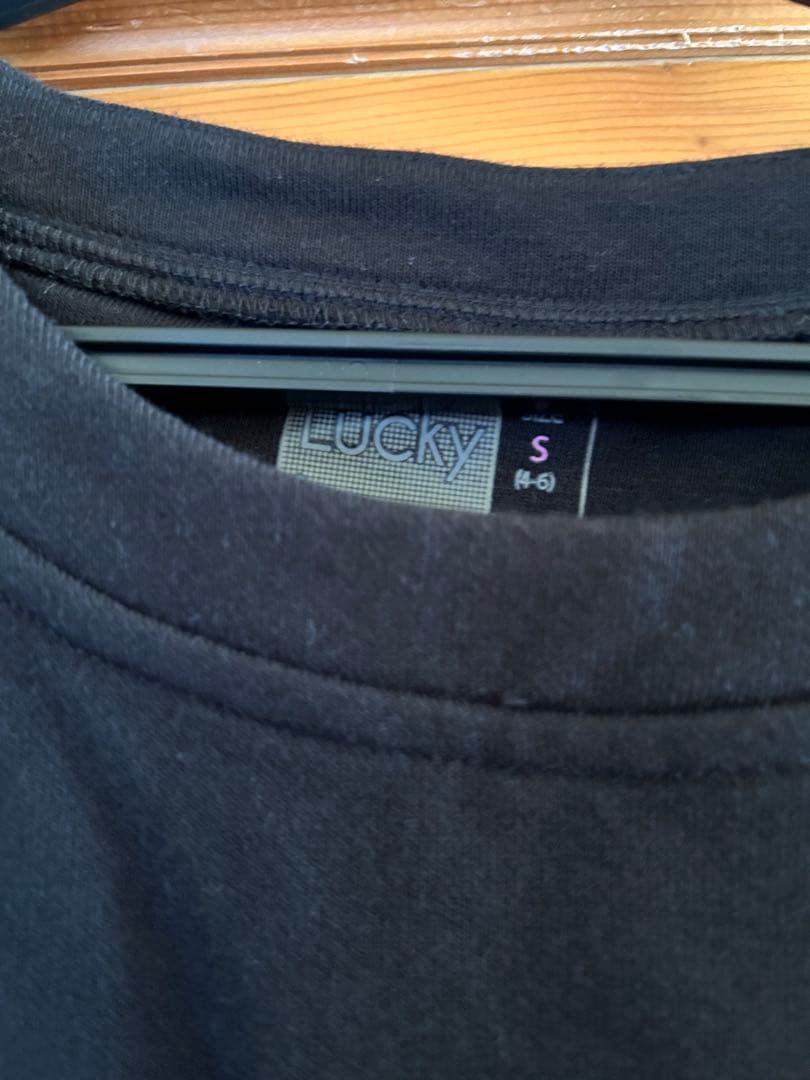 ラッキーインラブ　テニスウェア　黒ファスナー付きトップス　US-Sサイズ　新品