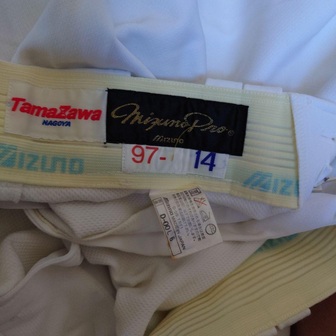 中日ドラゴンズのユニフォームです 番号は違いますが一応上下本物です