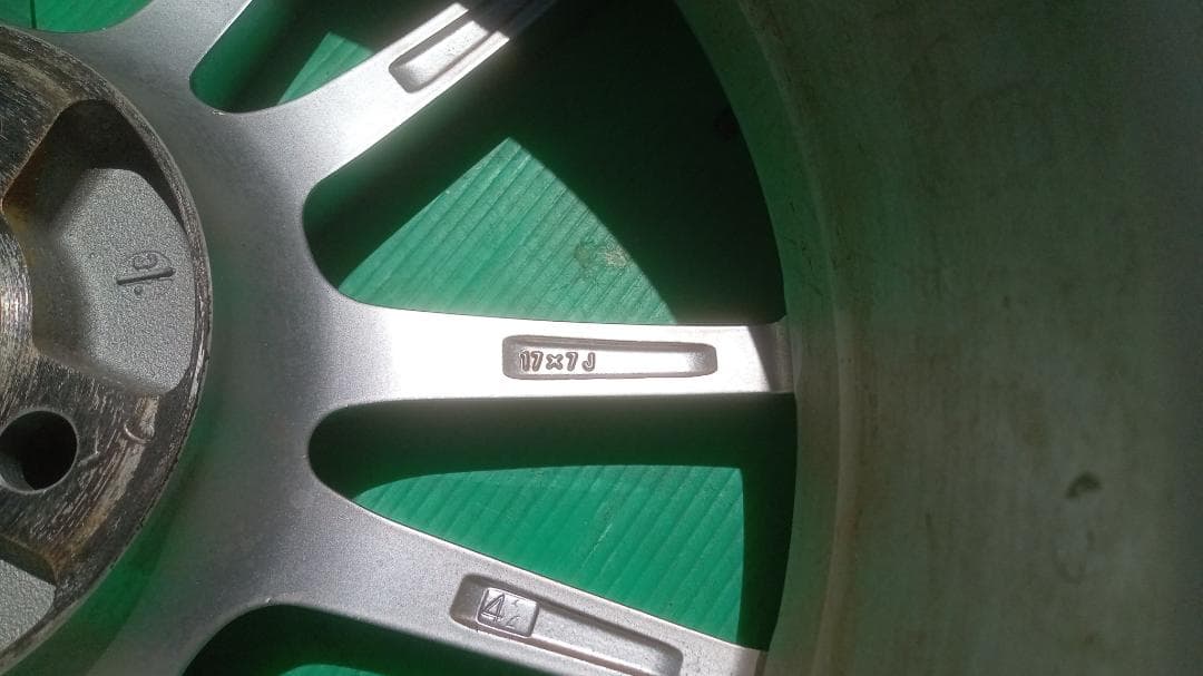 工場長　レイズ　グラムライツ　17インチ