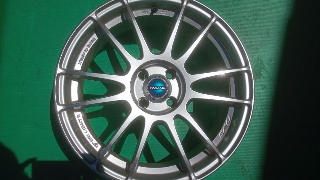 工場長　レイズ　グラムライツ　17インチ