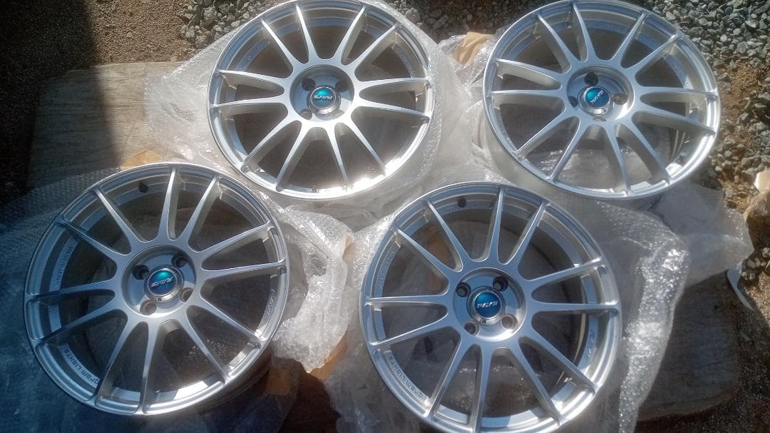 工場長　レイズ　グラムライツ　17インチ