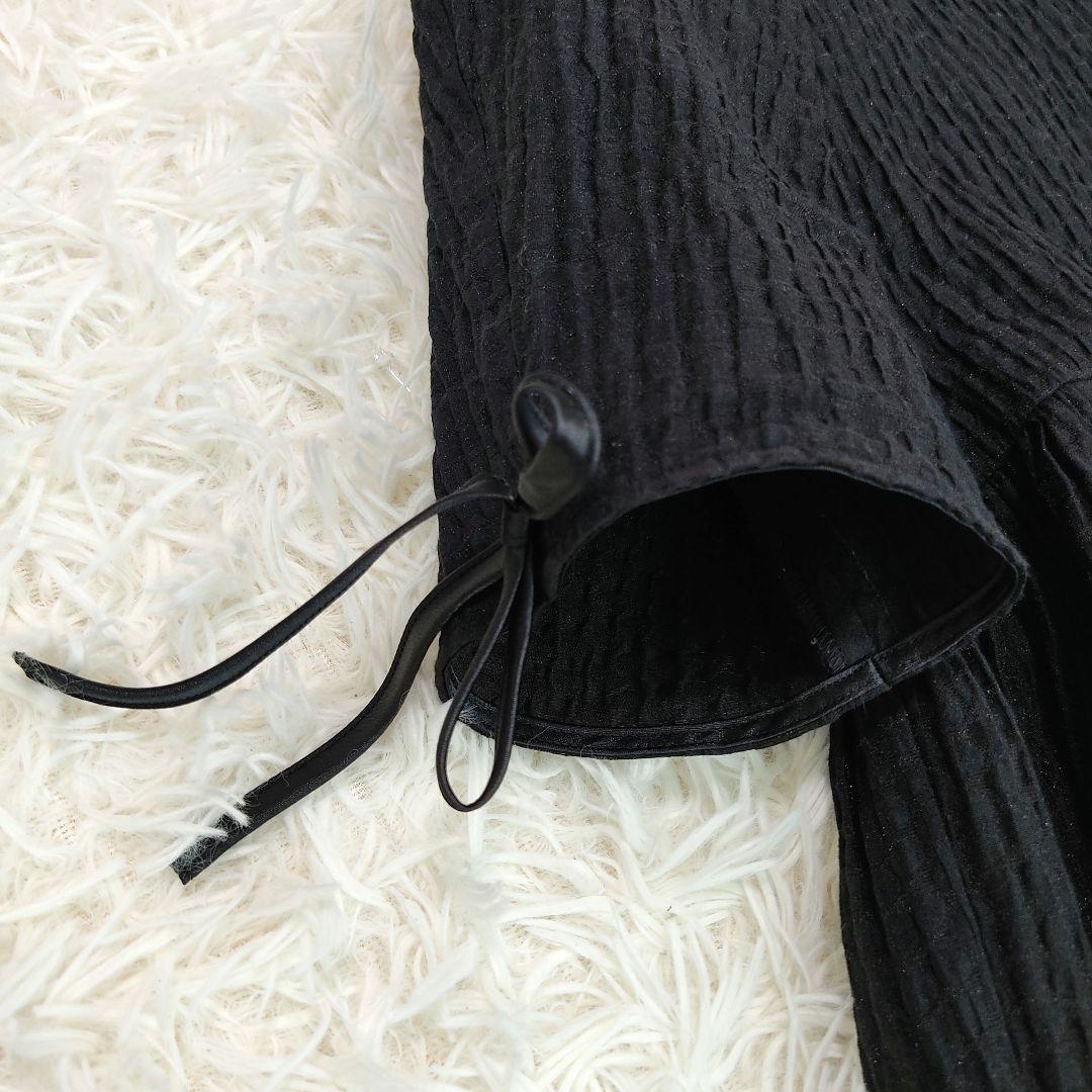 美品✨ヨリ　フクレフレアブラウス　ブラック　36