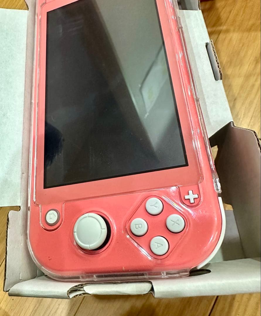 ニンテンドー Switch lite コーラル