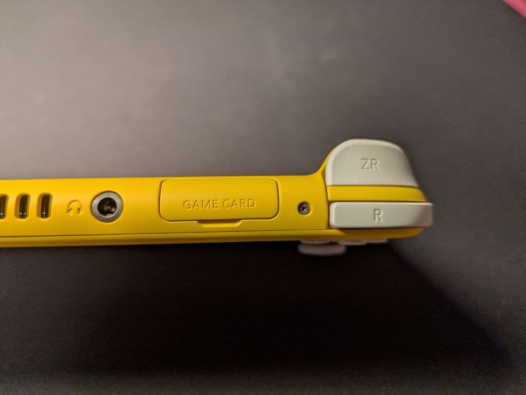 Nintendo Switch Lite イエロー 本体＋純正充電器　美品