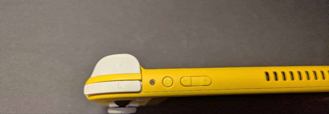 Nintendo Switch Lite イエロー 本体＋純正充電器　美品