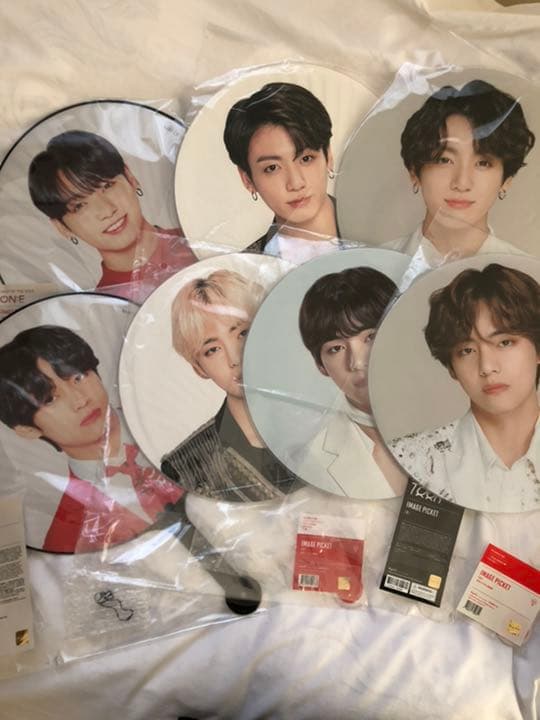 テヒョン グク 団扇