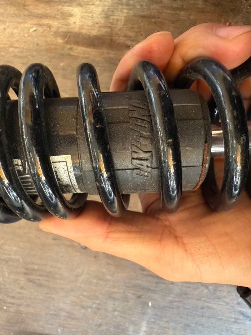 デイトナ アジャスタブルリアショック SR400/500