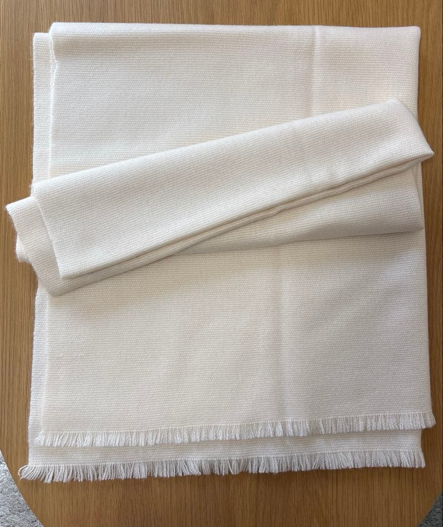 MAISON CARREE カシミアストール オフホワイト　使用回数少ない