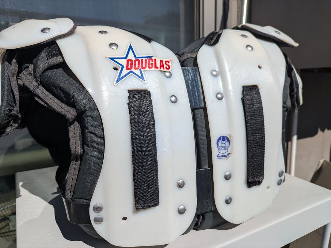 DOUGLAS アメリカンフットボール ショルダーパッド X SMALL