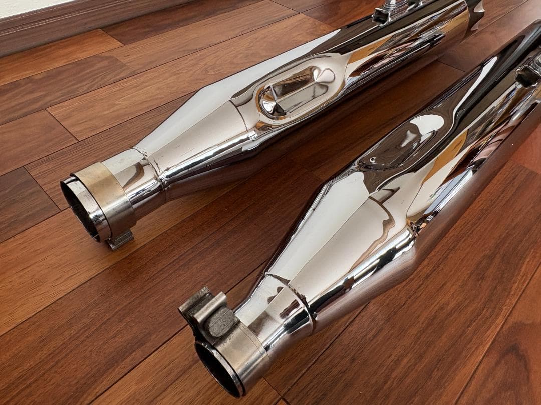 M8ツーリング用 4.5インチ スリップオンマフラー Sharkroad17～