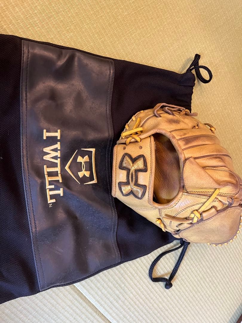 Under Armour 硬式グローブ