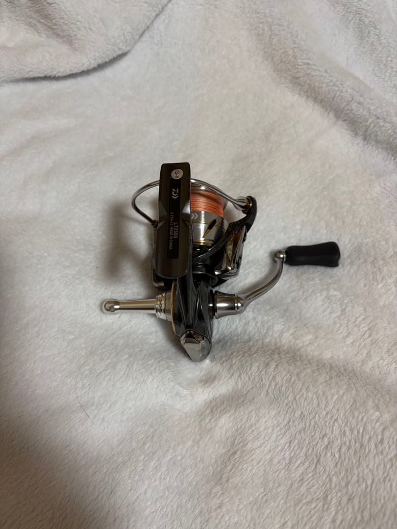 LUVIAS LT2500スピニングリール 美品