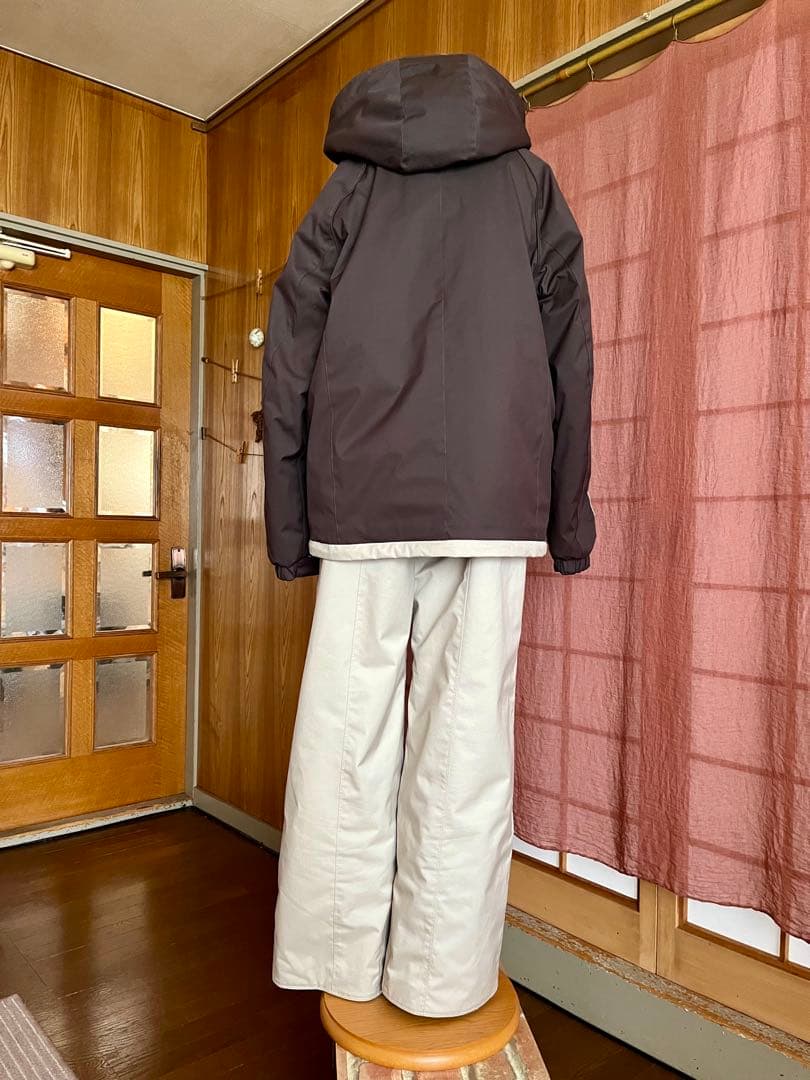 女性用スノーボードウェア（ブラウン/ベージュ）