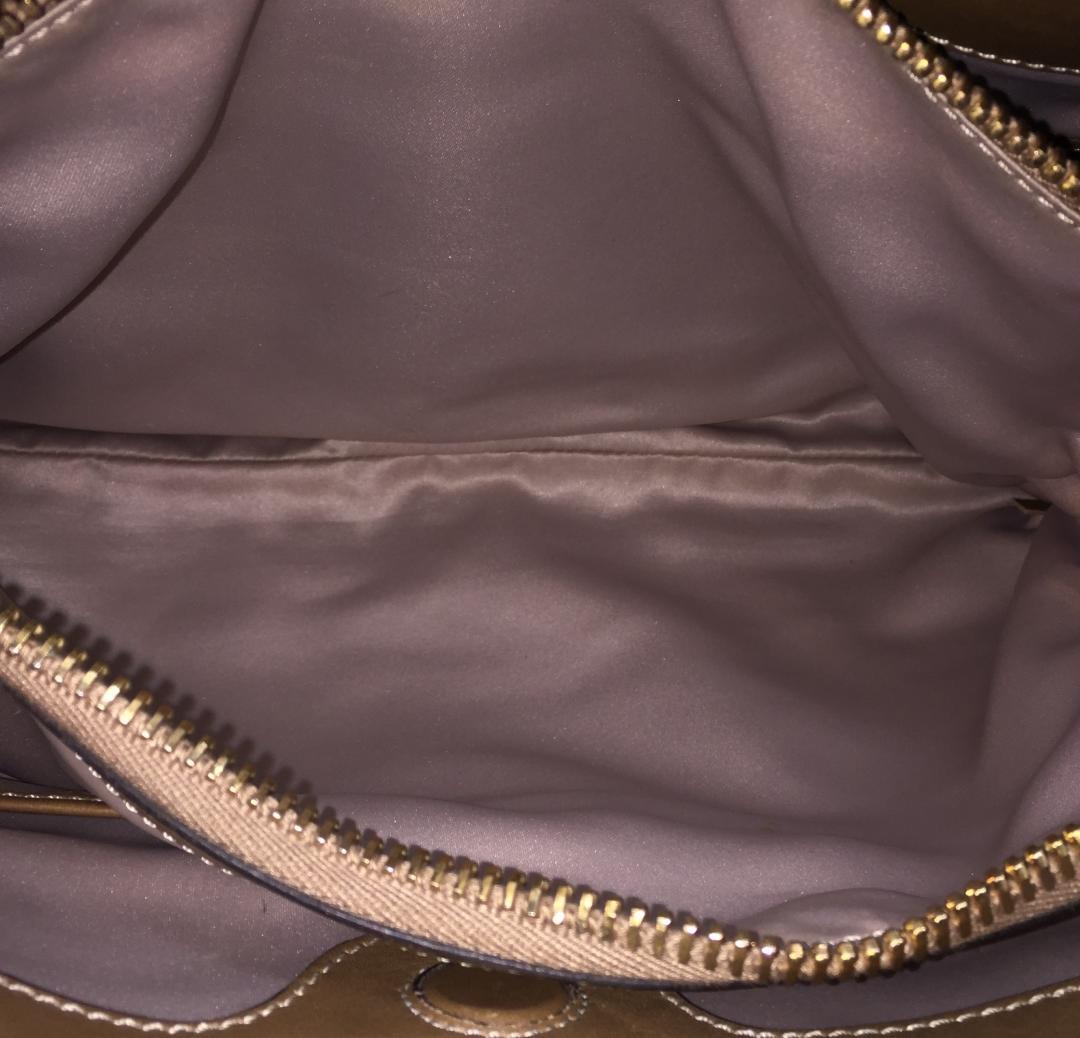 TOD'S トートバッグ ショルダー 2way A4収納可能 複数ポケット 本革