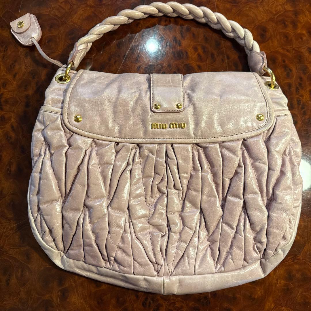 専用品MIUMIU マテラッセ　プリーツデザイン ピンク ハンドバック