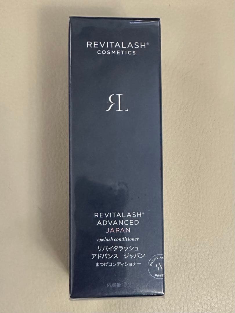 リバイタラッシュ　アドバンス　ジャパン　まつ毛コンディショナー