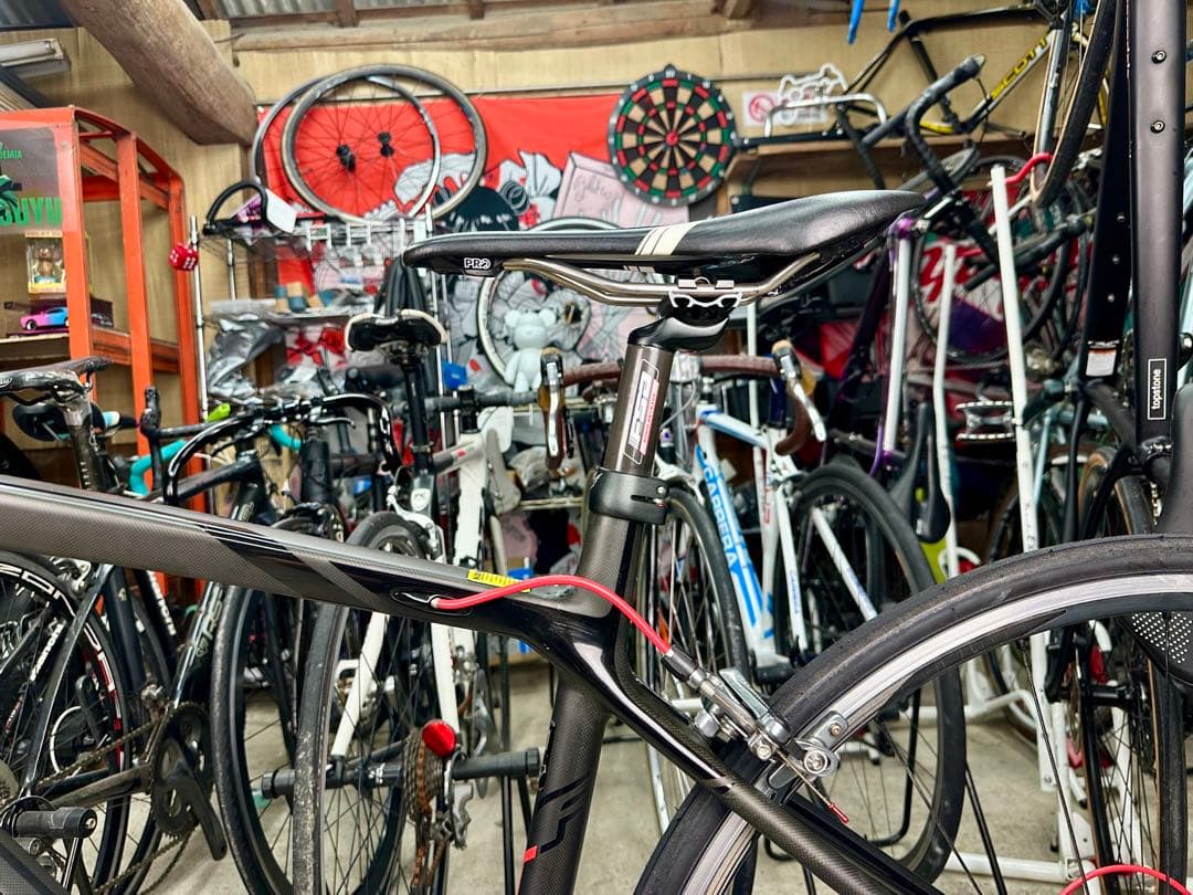 フルカーボン激レア車フェルト FELT Z1基本分解発送送料無料！完成車配送も！