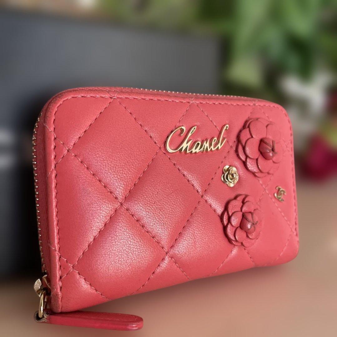 CHANELピンク キルティング ケース