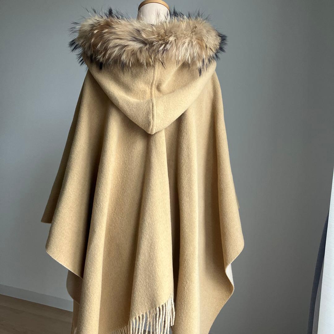 GRACE CONTINENTAL リバーシブル ケープ　ファーストール