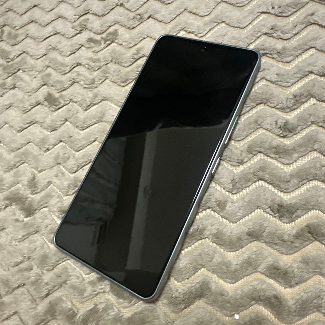 美品ZTE あんしんファミリースマホ本体 A303ZT