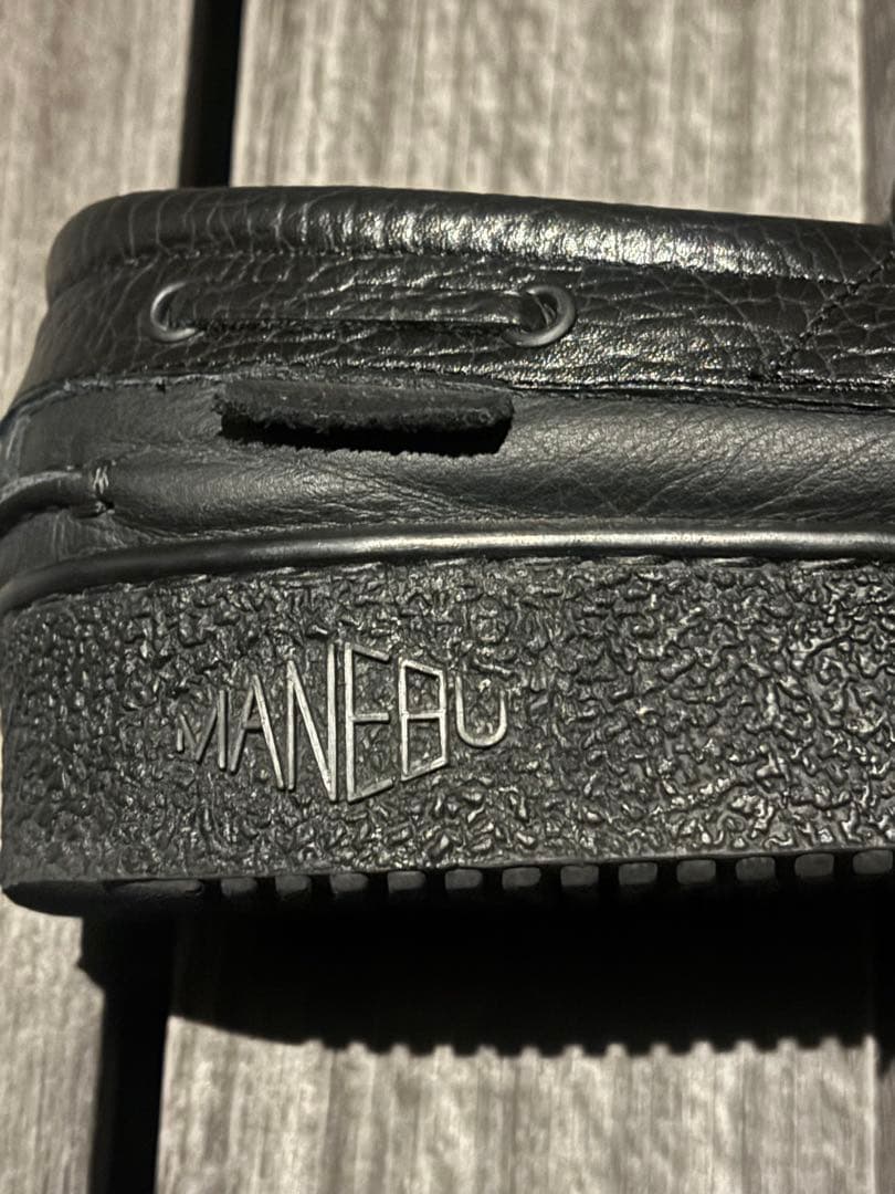 MANEBU FOURTHIRTY ブラック モカシンシューズ レザー