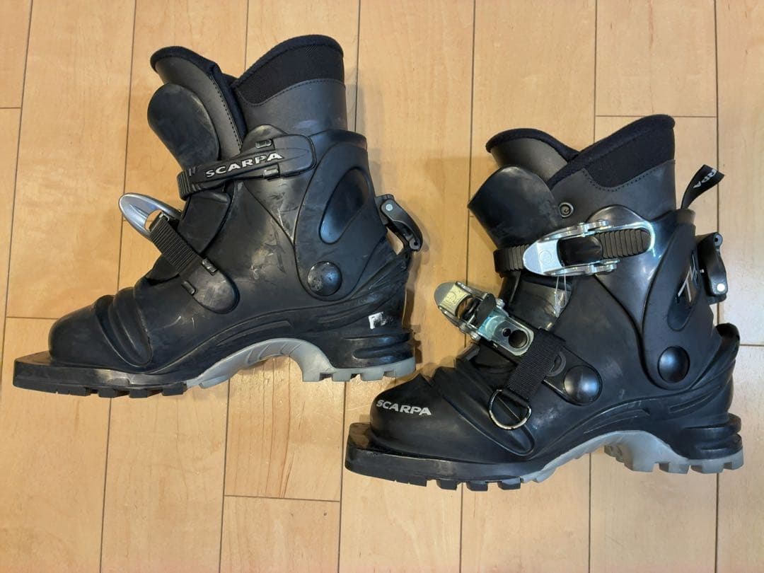 SCARPA テレマークスキーブーツ T4 23.0cm