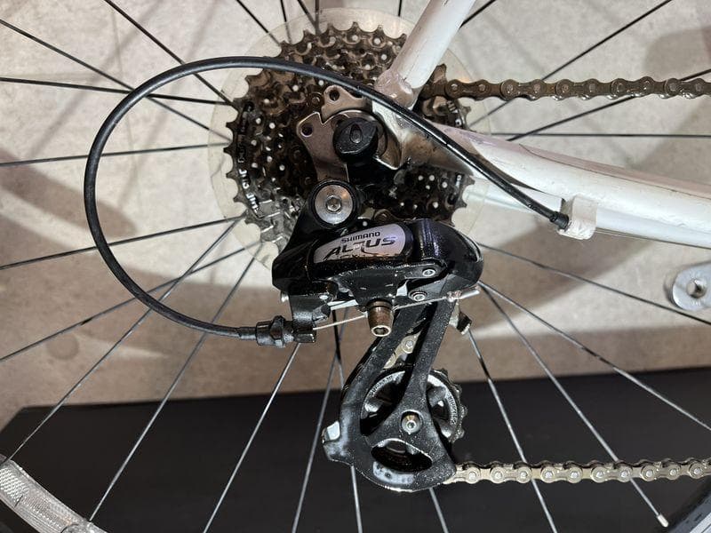 GIANT ESCAPE R3 クロスバイク sizeM　ホワイトカラー