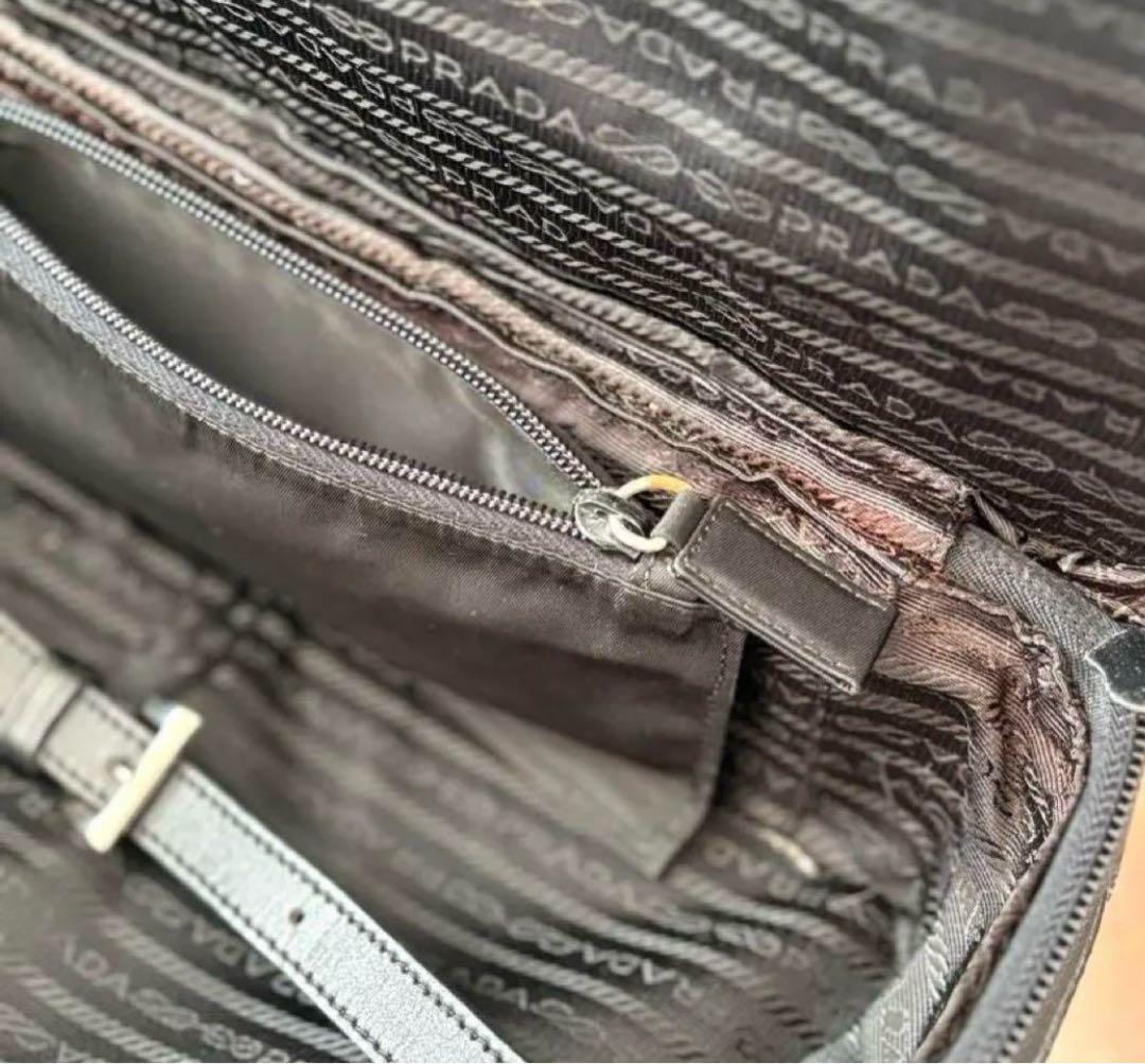 PRADAプラダ　キャリーケース　黒