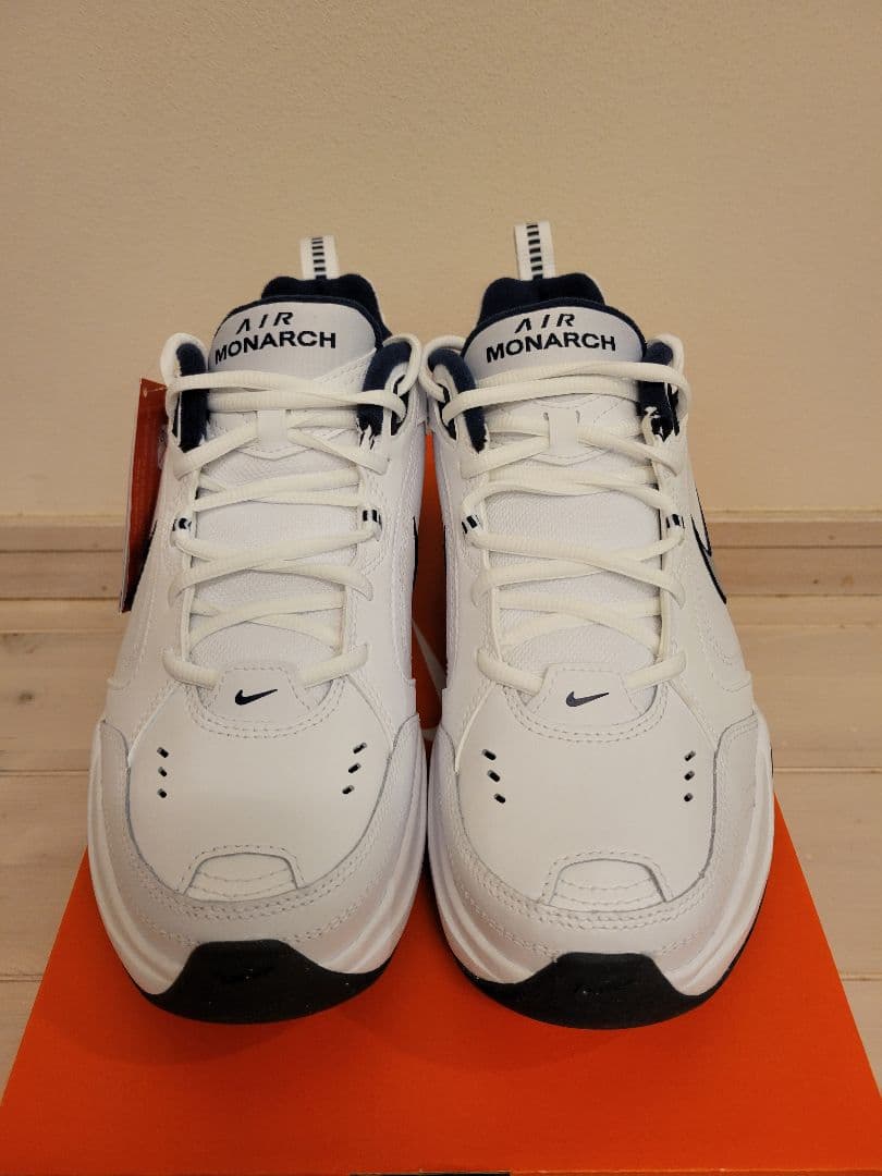 ナイキ　エアモナーク４　NIKE AIR MONARCH 4