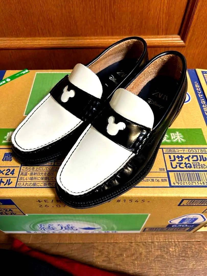 ZARA レザーペニーローファーHARRY LAMBERT × DISNEY42