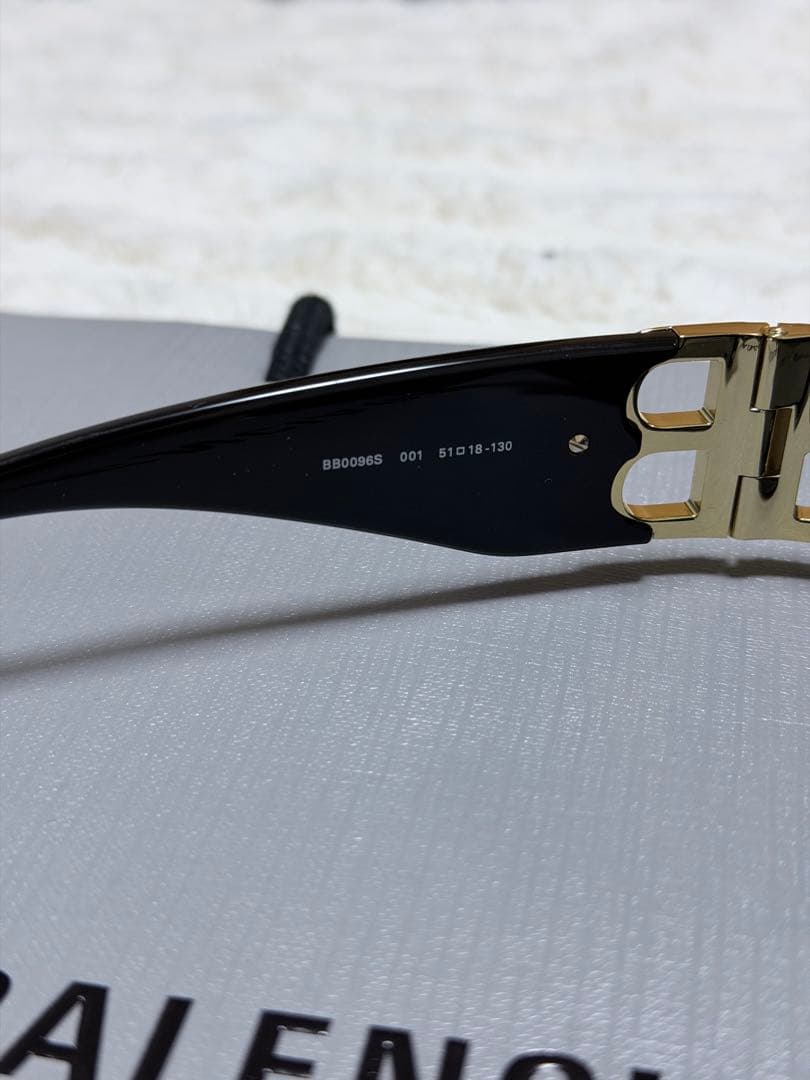 BALENCIAGA BBロゴ サングラス ブラック　(期間限定セール！)