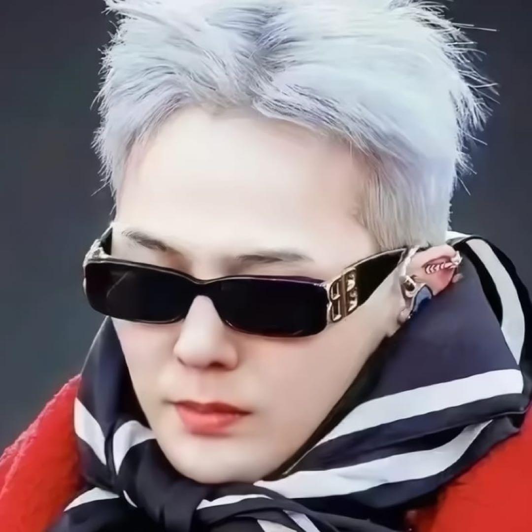 BALENCIAGA BBロゴ サングラス ブラック　(期間限定セール！)