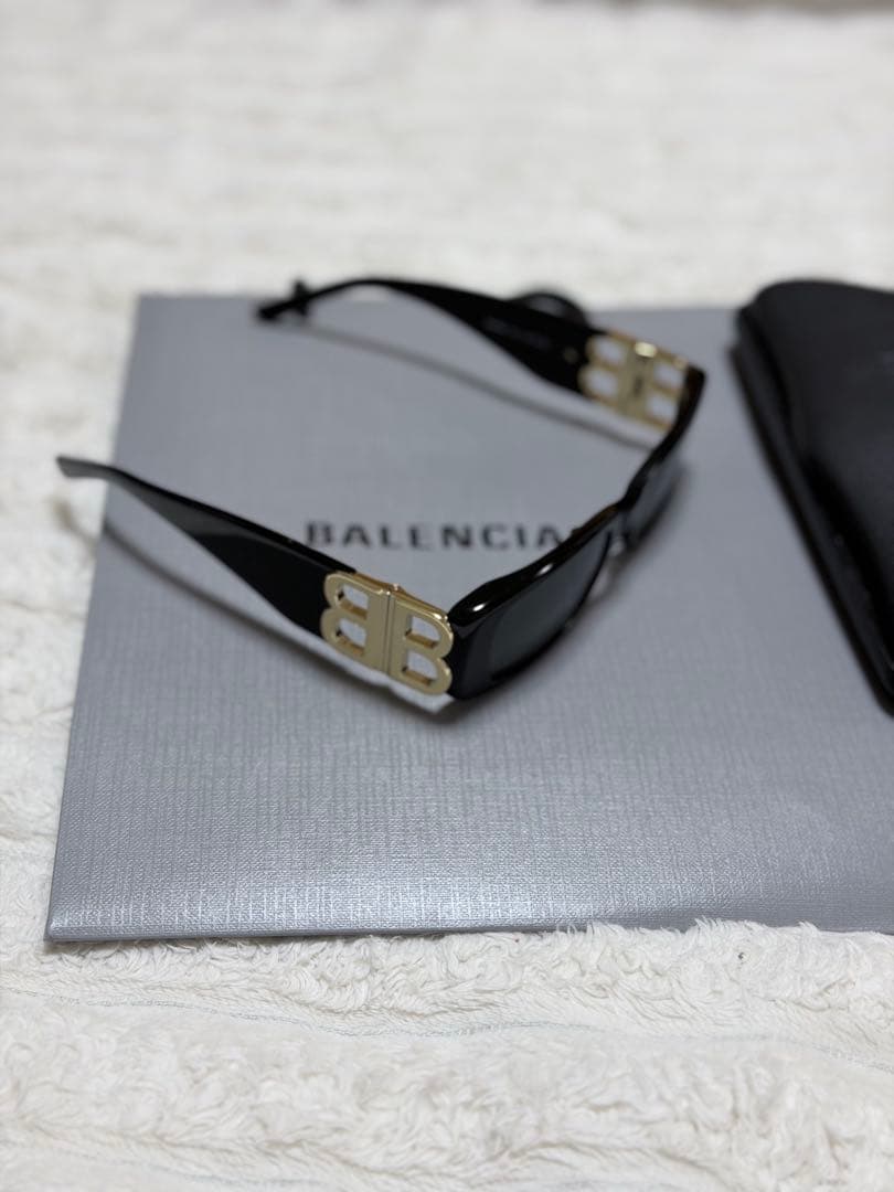 BALENCIAGA BBロゴ サングラス ブラック　(期間限定セール！)